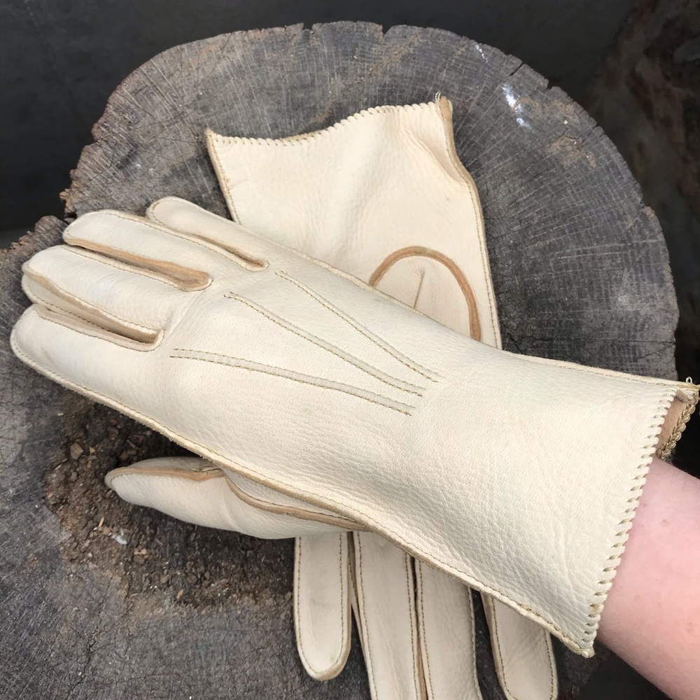 Vintage 60s gloves cream deerskin